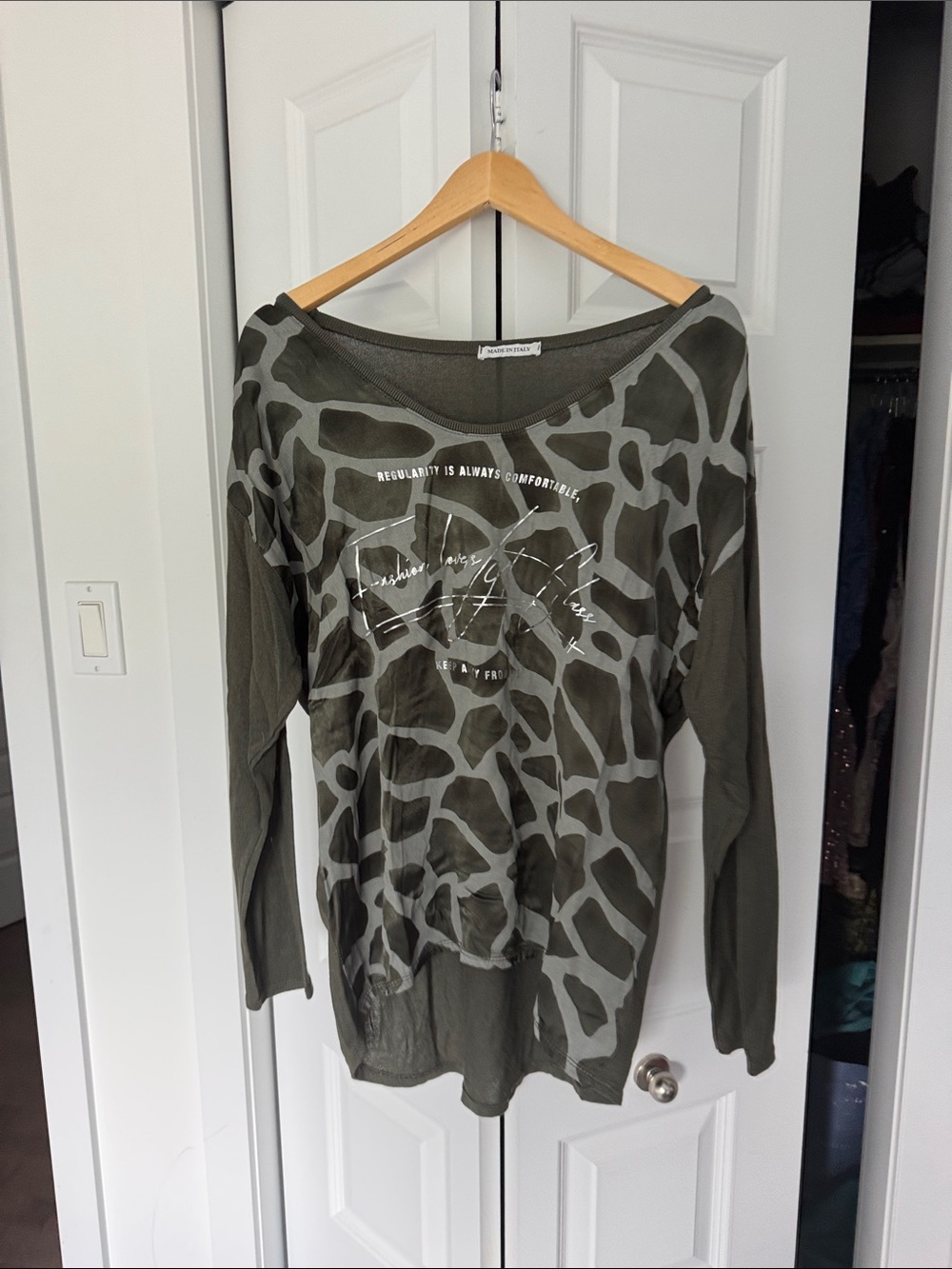 Made in Italy Women’s Long Sleeve Olive Green Graphic Top